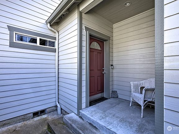 3rd image of 5720 Devonshire Street SE