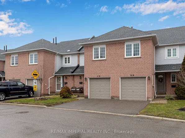 5305 Glen Erin Dr #37B, Mississauga, ON L5M 5N7