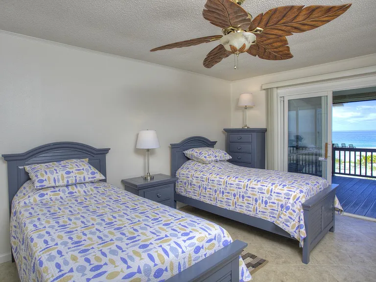 2833 Gulf Of Mexico Dr — Photo 20