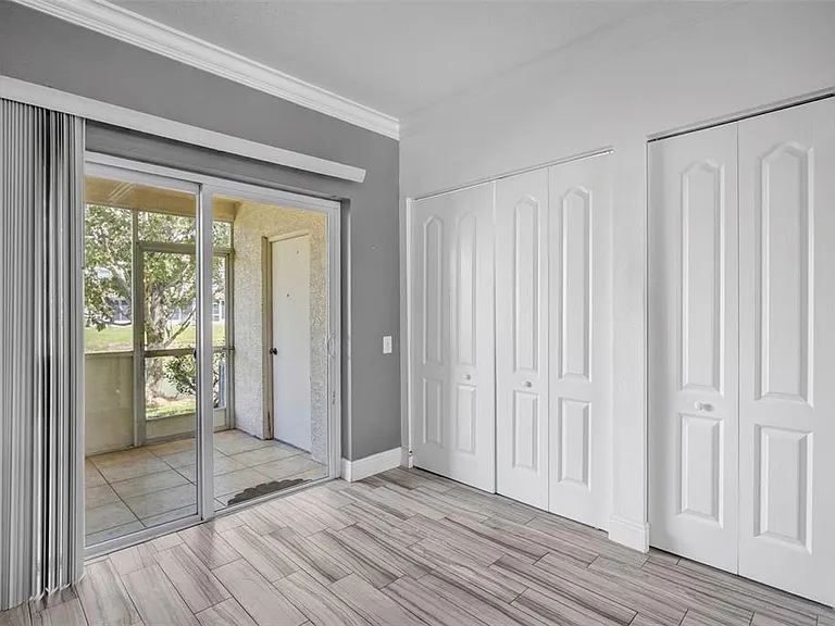 6127 Bayside Key Dr — Photo 17