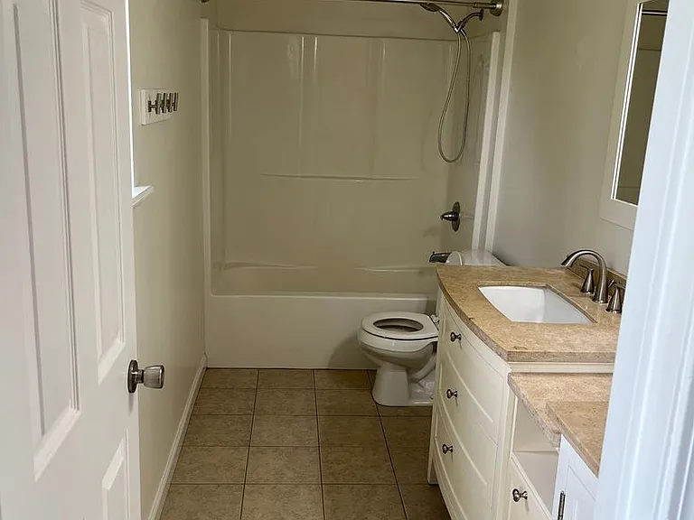 1123 Stonecrest Dr — Photo 41