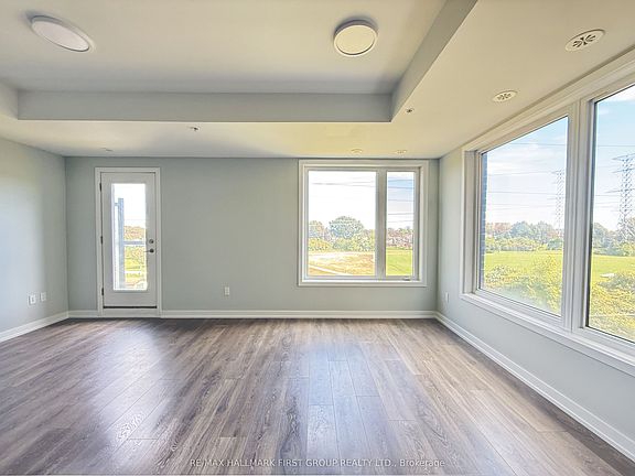 4th image of 1555 Kingston Rd #318