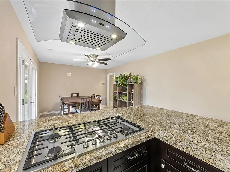 3711 Manor Ln — Photo 5
