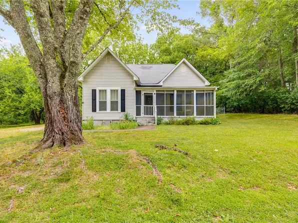 109 Price St, Bremen, GA 30110