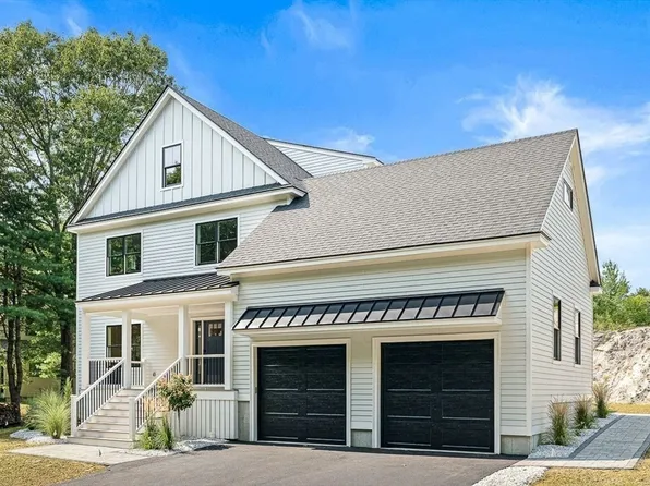26 Acorn Ave, Wakefield, MA 01880