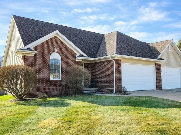 5465 Red Oak Ct, Linden, MI 48451