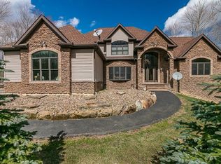 14379 Rock Creek Rd, Chardon, OH 44024