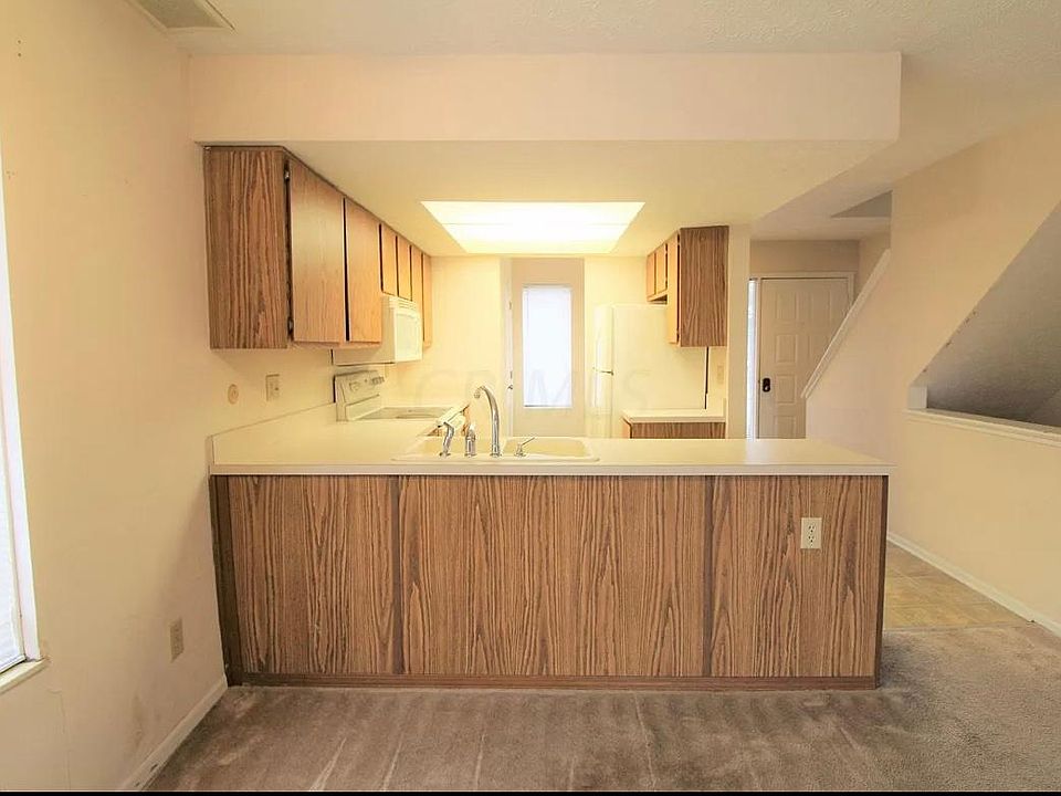 2nd image of 7542 Stone Lake Dr #7542