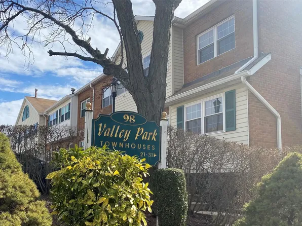 98 S Franklin Avenue #28, Valley Stream, NY 11580