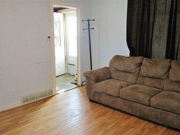 2nd image of 508 W Baraga Ave