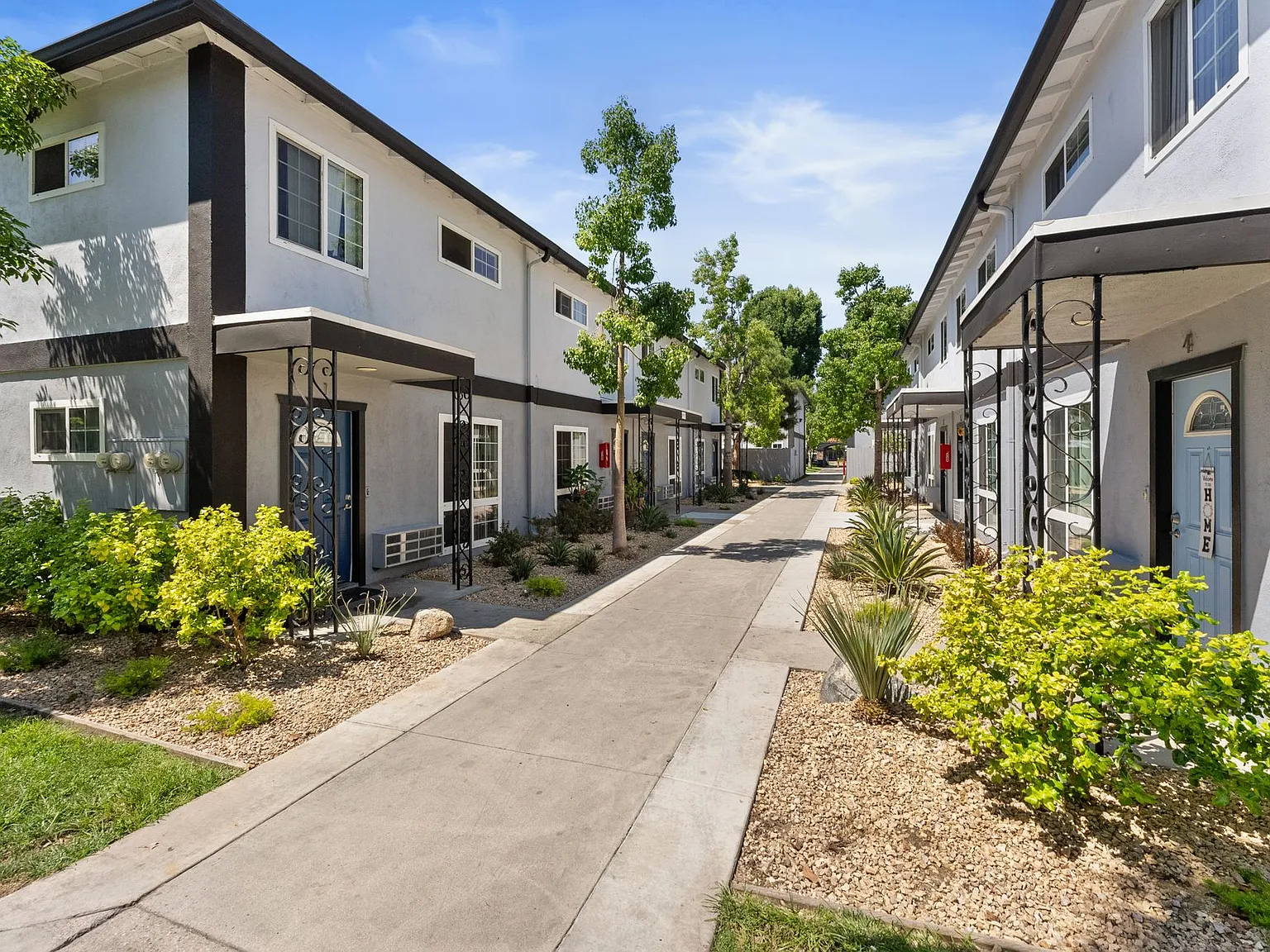 Villa Del Sol Apartments — Photo 1