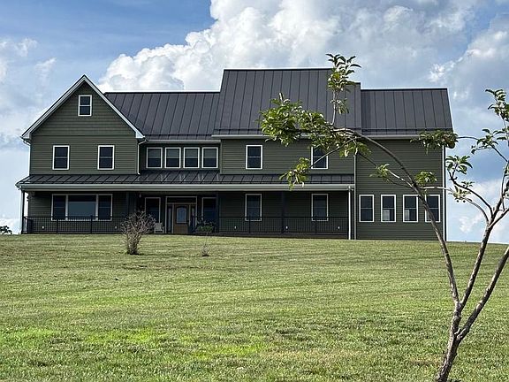 2nd image of 1924 Winding Ln