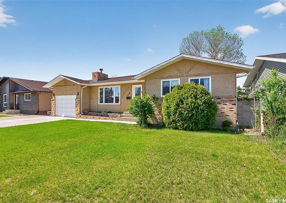 1st image of 22 Edelweiss CRESCENT