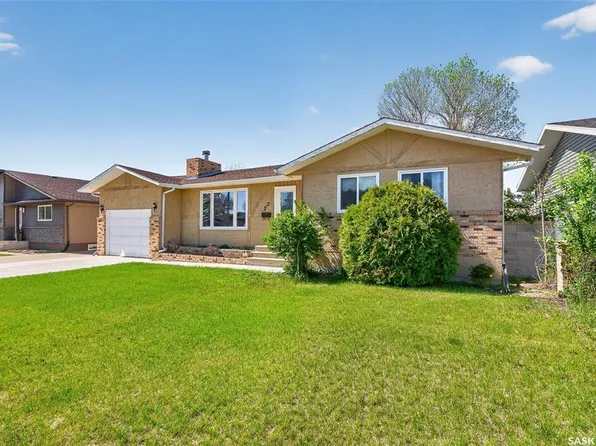 22 Edelweiss CRESCENT, Moose Jaw, SK S6J 1E5