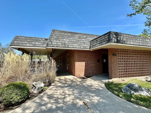 Glen Park Apartments, 129 E Lockwood Ave APT 5, Saint Louis, MO 63119