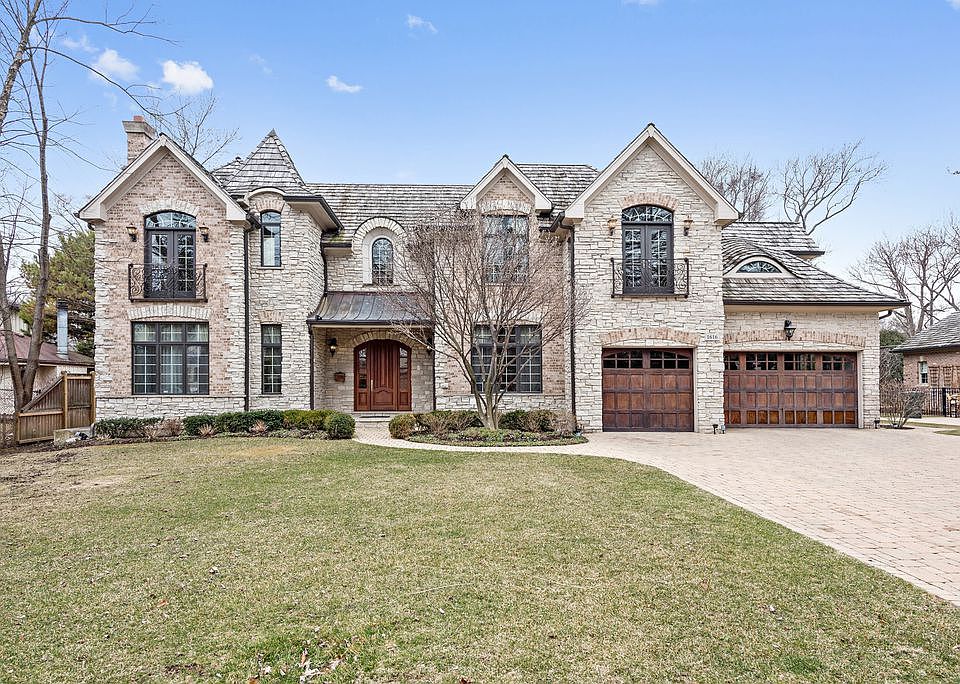 1st image of 1616 Canterbury Ln