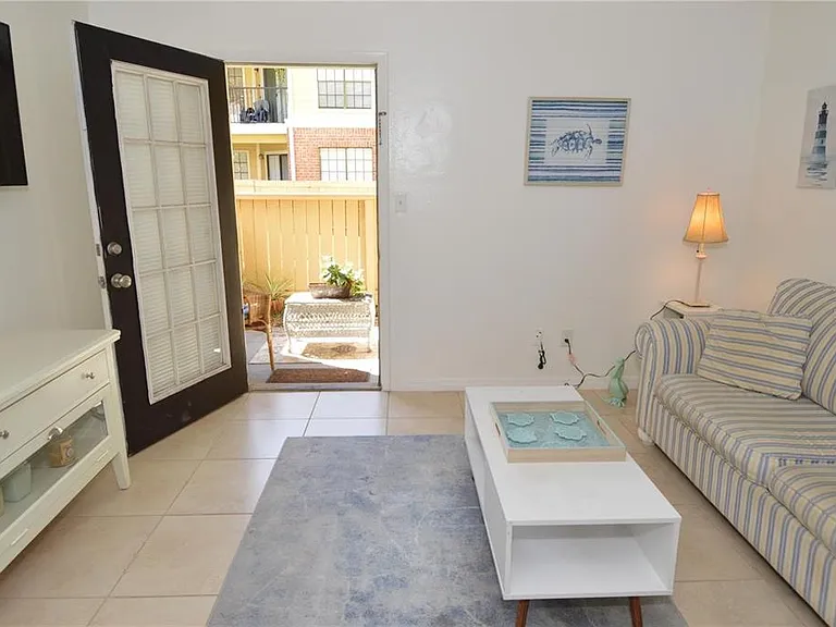 8625 Mallard Reserve Dr #101 — Photo 16