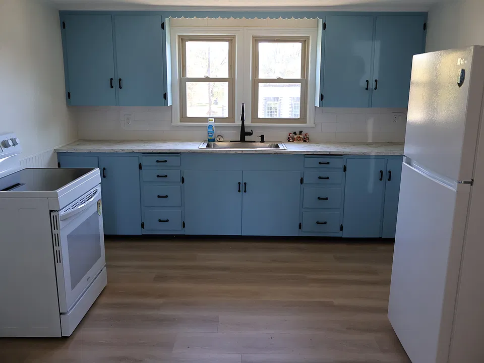 105 Bennett Ave #1