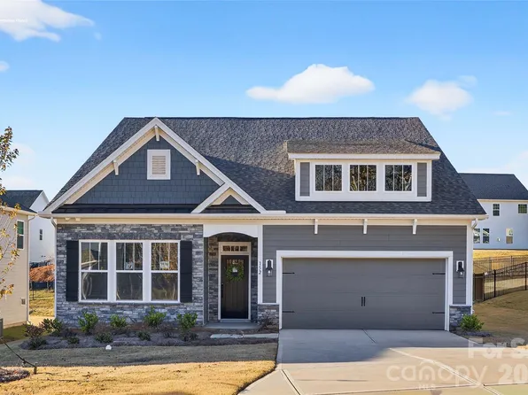 111 Rhuidean Ct, Troutman, NC 28166