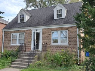 221 N Delphia Ave, Park Ridge, IL 60068