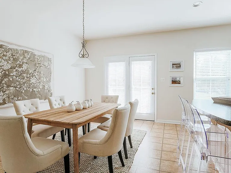 1471 Wickham Pond Dr — Photo 8
