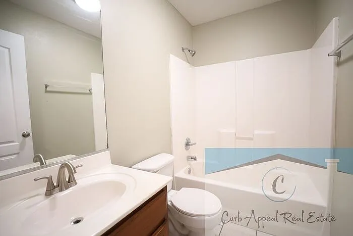 1007 Belt St #3 — Photo 9