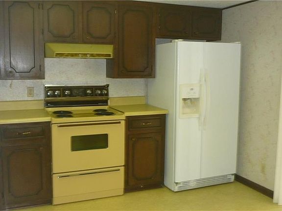 2nd image of 1109 Deesport St APT B