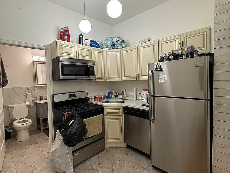 416 E 78th St #1B — Photo 2
