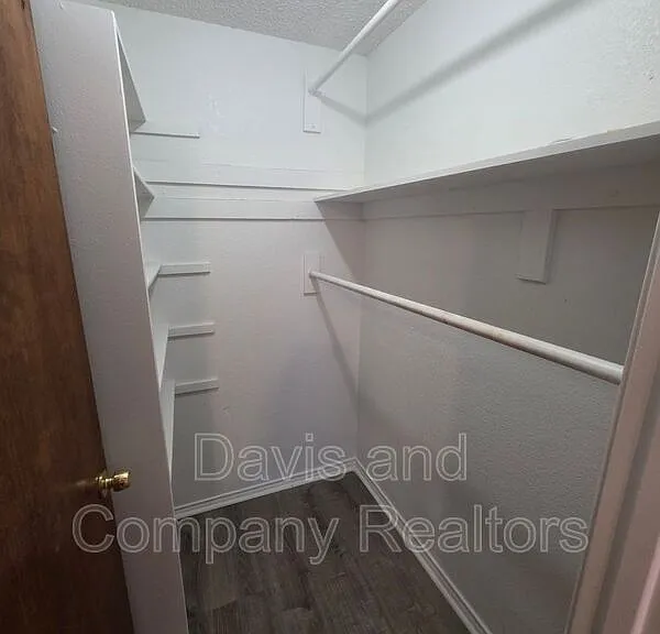 4422 Fairgate Dr — Photo 24