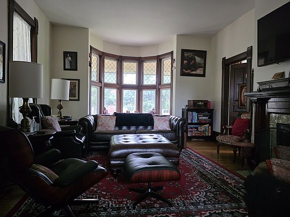 4th image of 16 N Church St