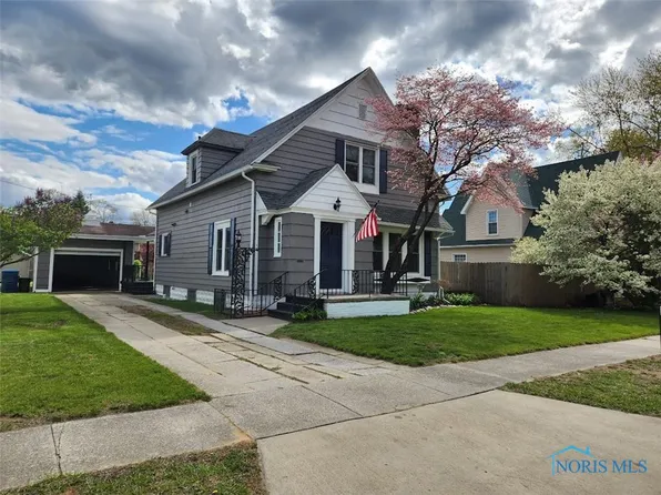 105 Cherry St, Swanton, OH 43558