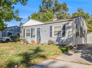 166 Pine St, Sparta, MI