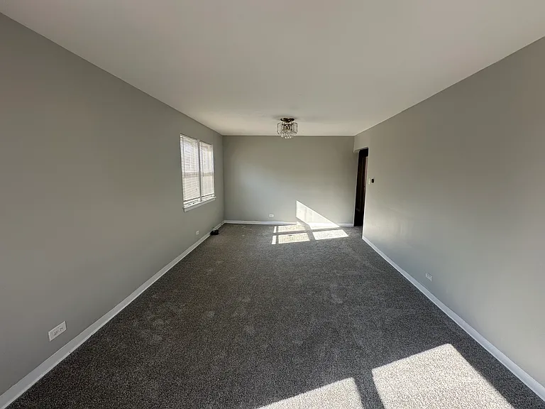 2644 W Balmoral Ave #1 — Photo 5