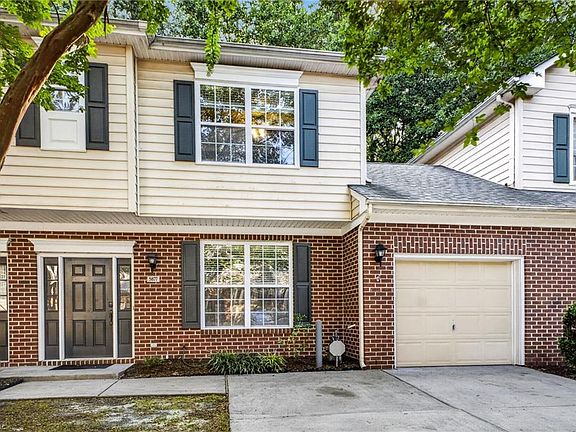 3rd image of 5877 Echingham Dr