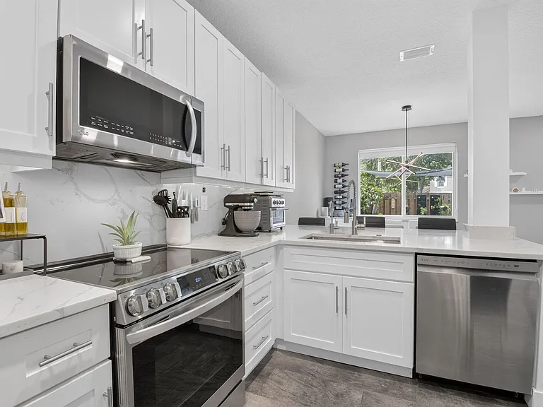 3616 Asperwood Cir — Photo 11