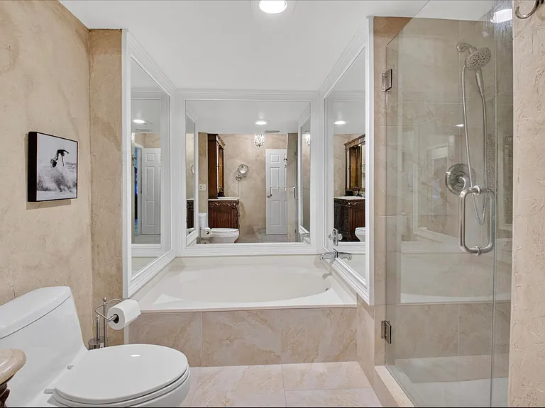 24 Westgate Ln #24A — Photo 9