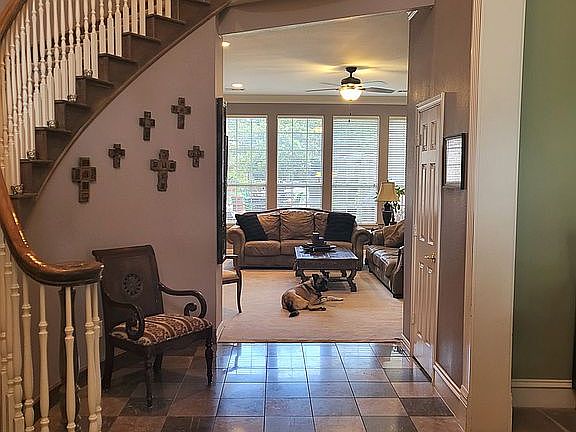 3rd image of 3301 Meadow Wood Dr