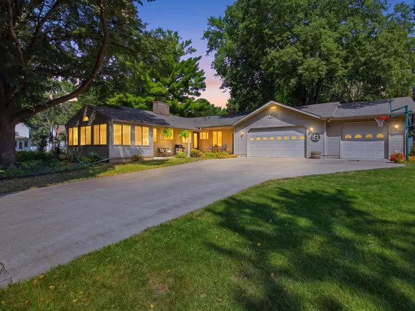302 N 9th St, Montevideo, MN 56265