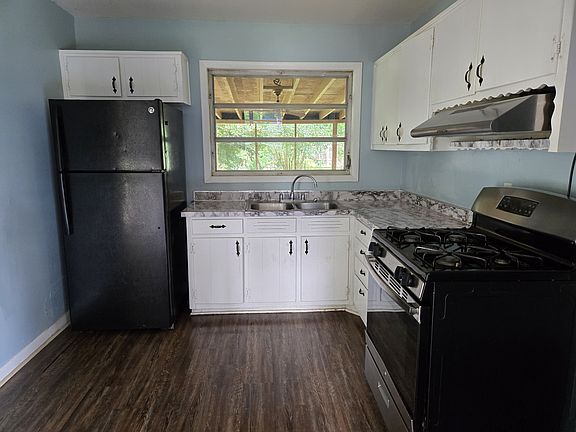 5th image of 645 Forest Ridge Dr SE