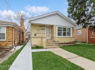 10129 S Van Vlissingen Rd, Chicago, IL 60617