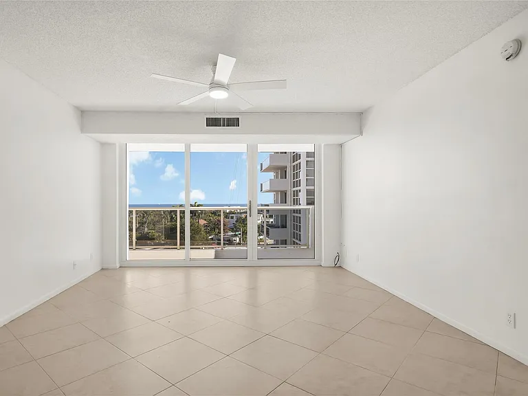 2715 N Ocean Blvd #7D — Photo 5