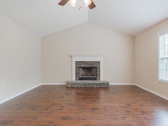 5th image of 2387 Swan Lake Dr
