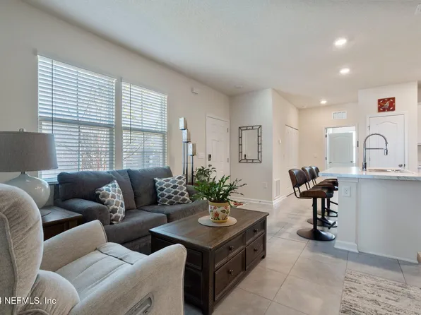 3964 VILLAGE VIEW Lane, Orange Park, FL 32065