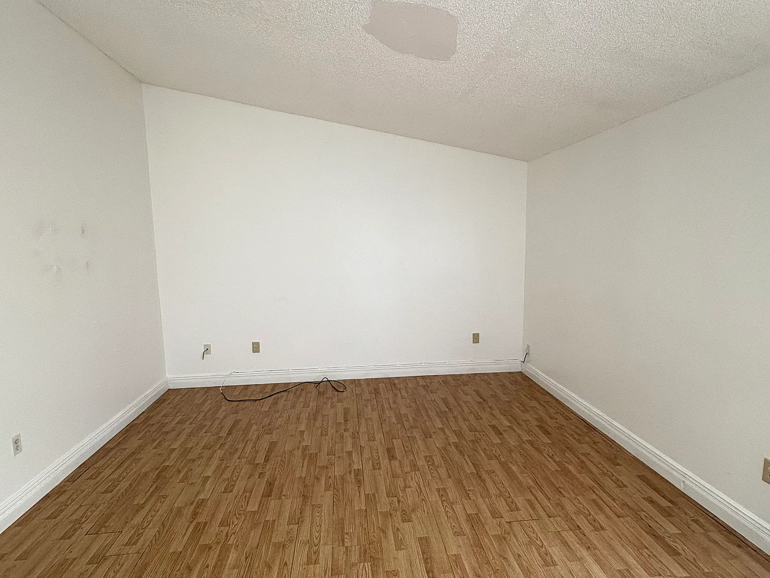 2 bed, 2.0 bath, 1126 sqft, $1,400 — Photo 3