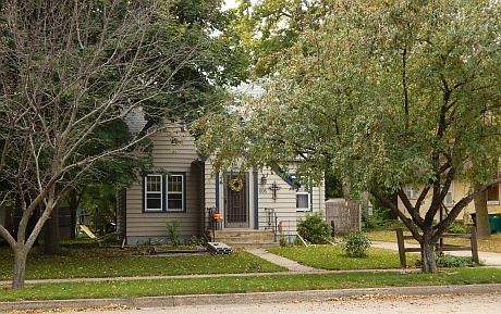 5th image of 605 10th St N