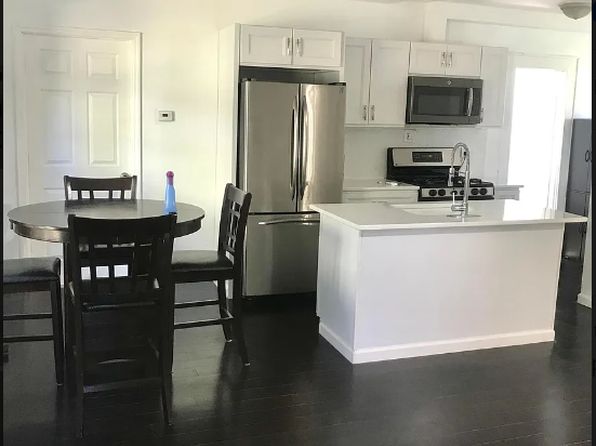 42 Washington St #1