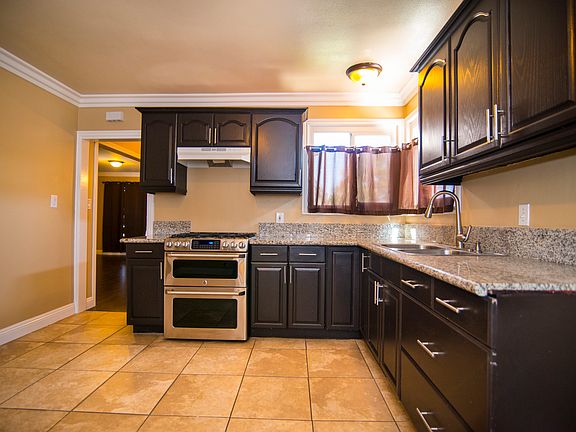 4th image of 9266 Coachman Ave