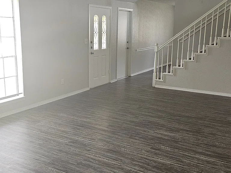 6627 Fallengate Dr — Photo 5