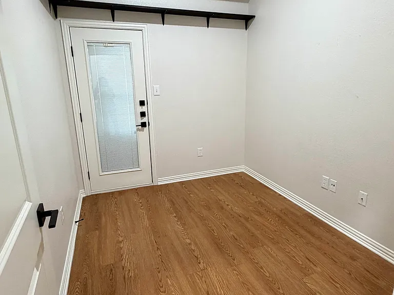 1001 Roberts Bend Ct — Photo 18
