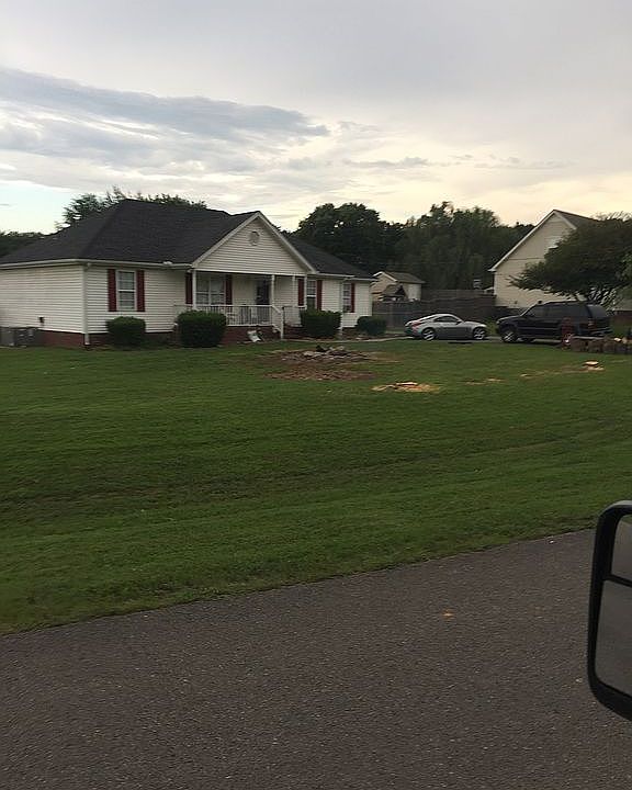 1st image of 123 Dalton Cir